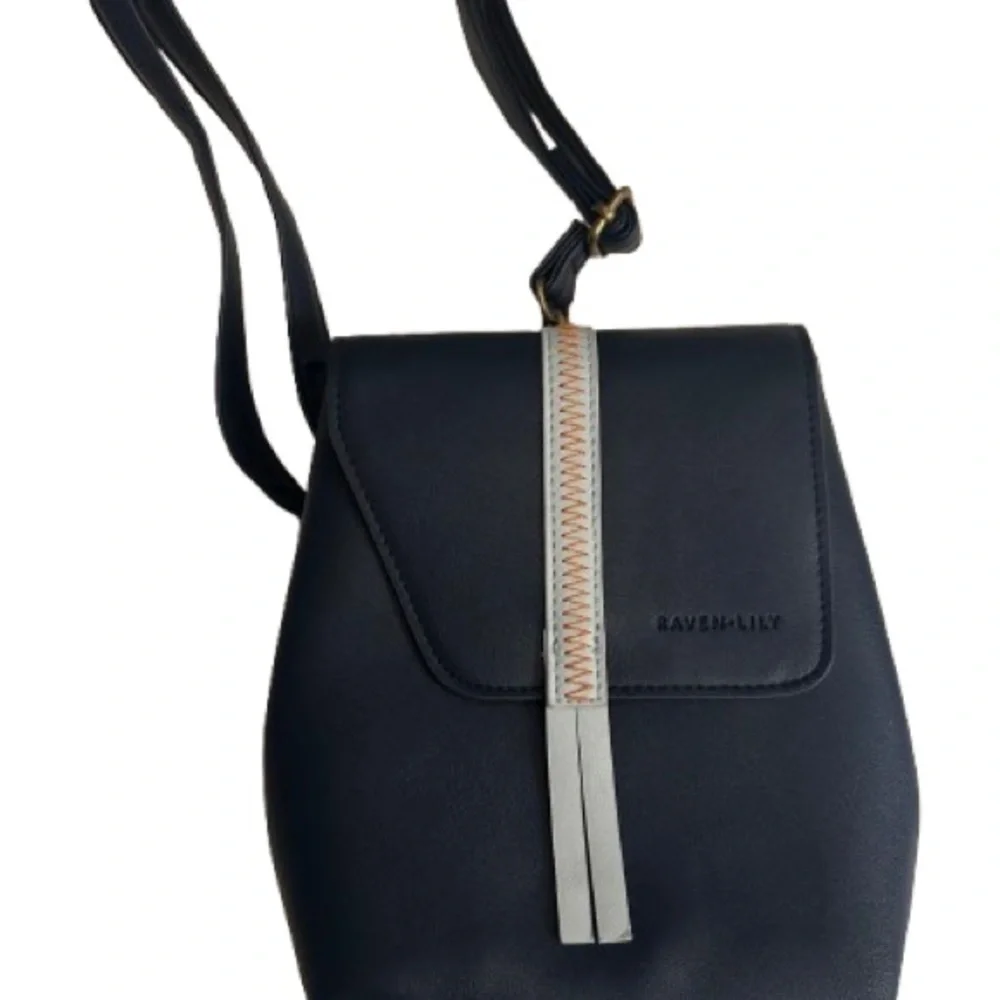 Raven + Lily Black and Gray Backpack